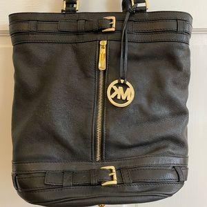 Michael Kors Bucket Crossbody Bag
